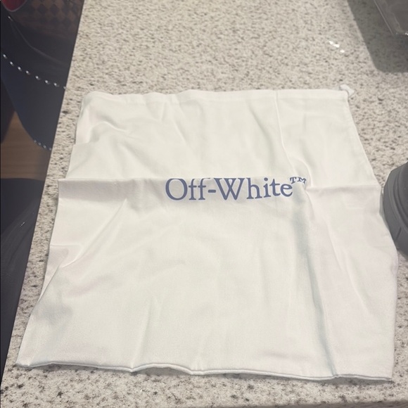 Size 37 Off-White Sponge Rubber Rain boot Black White.
EU: 37 US: 7 UK: 4 - Picture 9 of 12